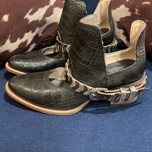 FreeBird by Steven | Blade in Black Croco